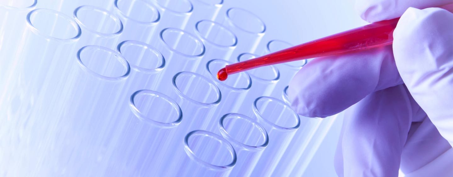 pareja-paga-fertilización-in-vitro